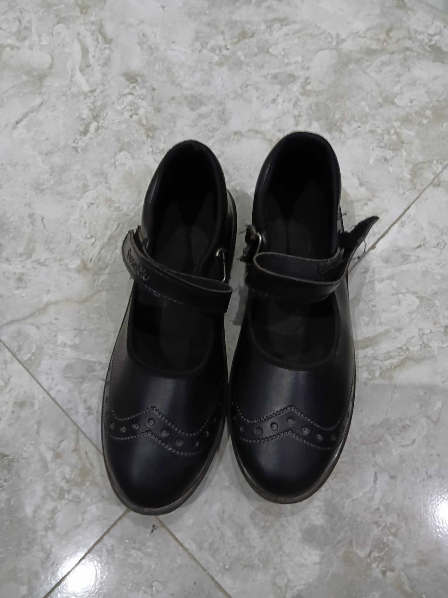 School shoes, size 39